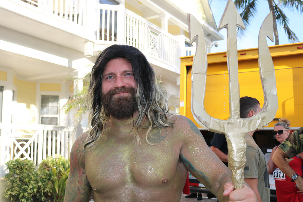 Heroes and Villains 5K 2018 photo - Duval Street, Key West
